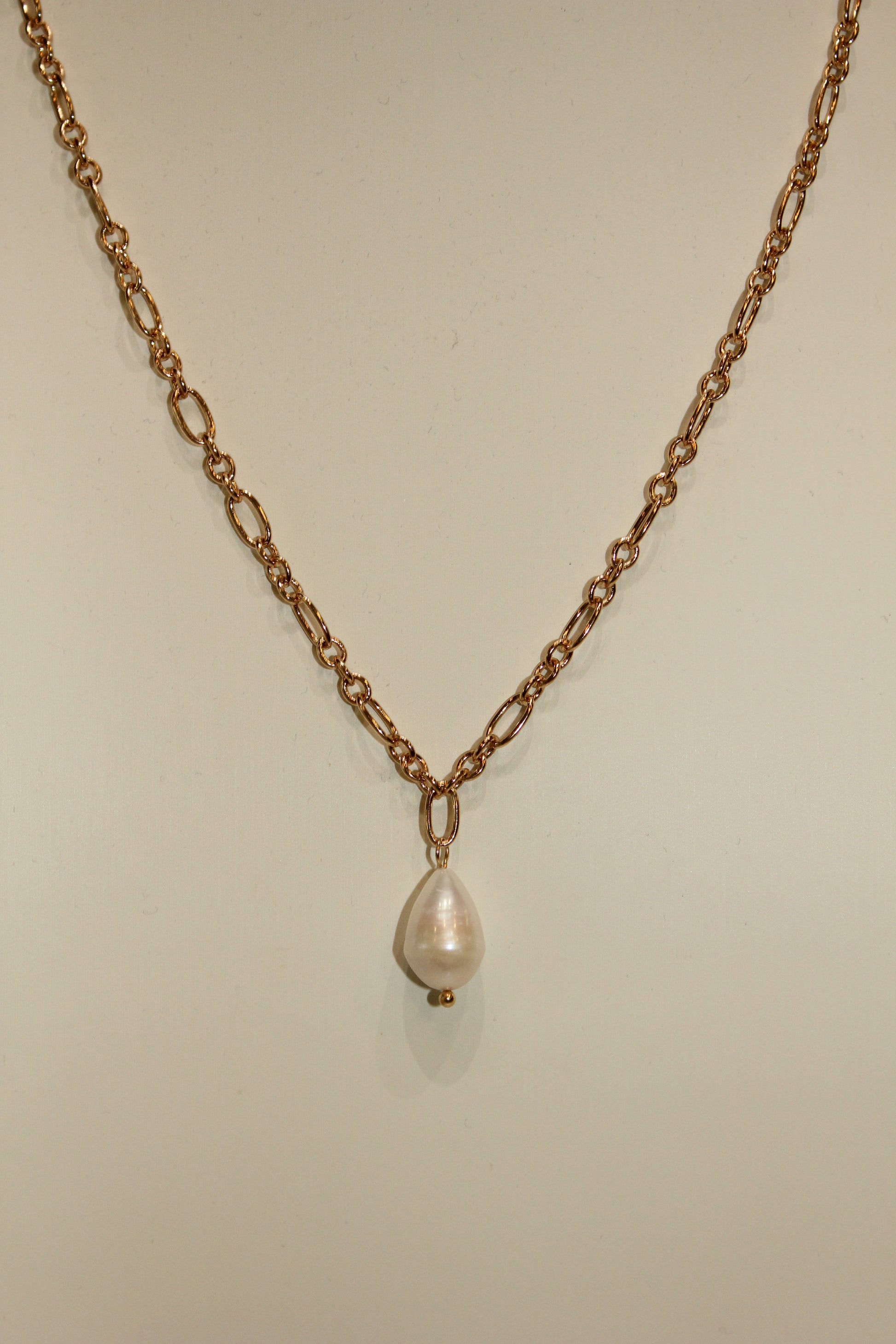 Gold Pearl Necklace