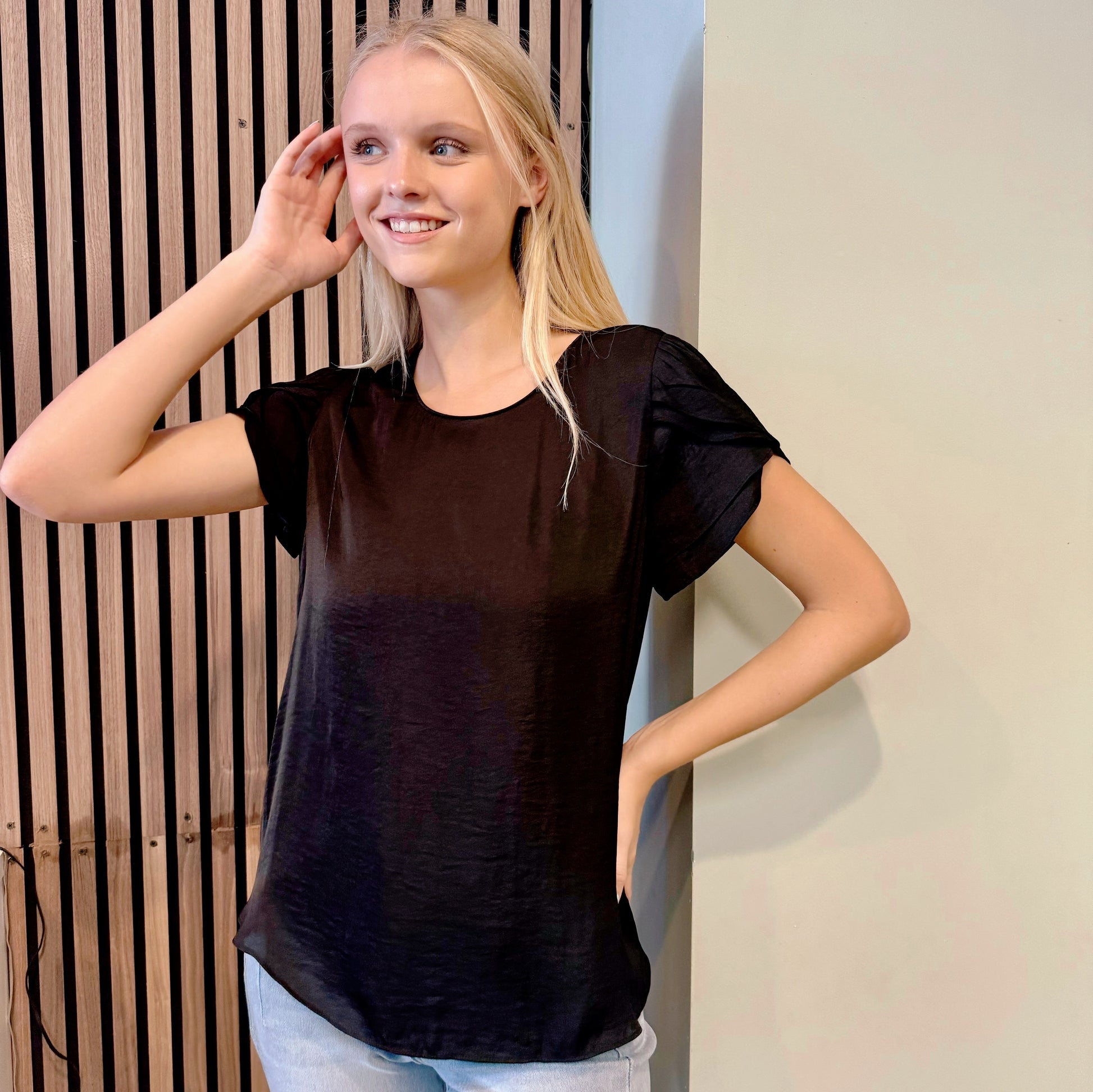 Averey Tulip Sleeve Blouse