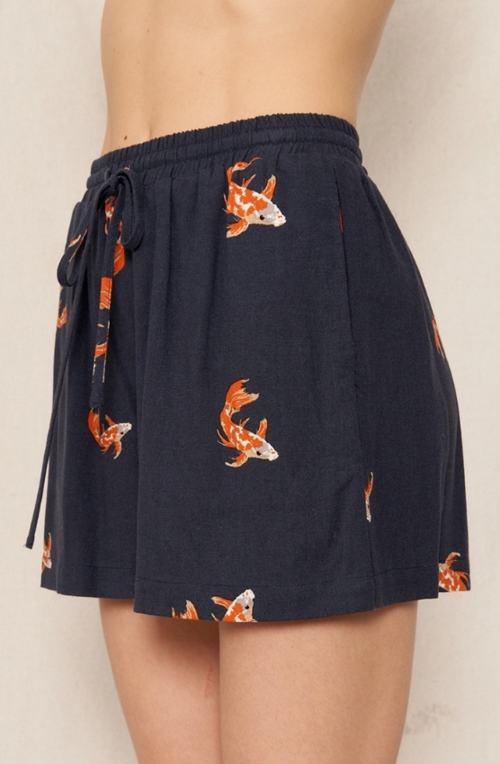 Koi Fish Print Elastic Waistband Shorts