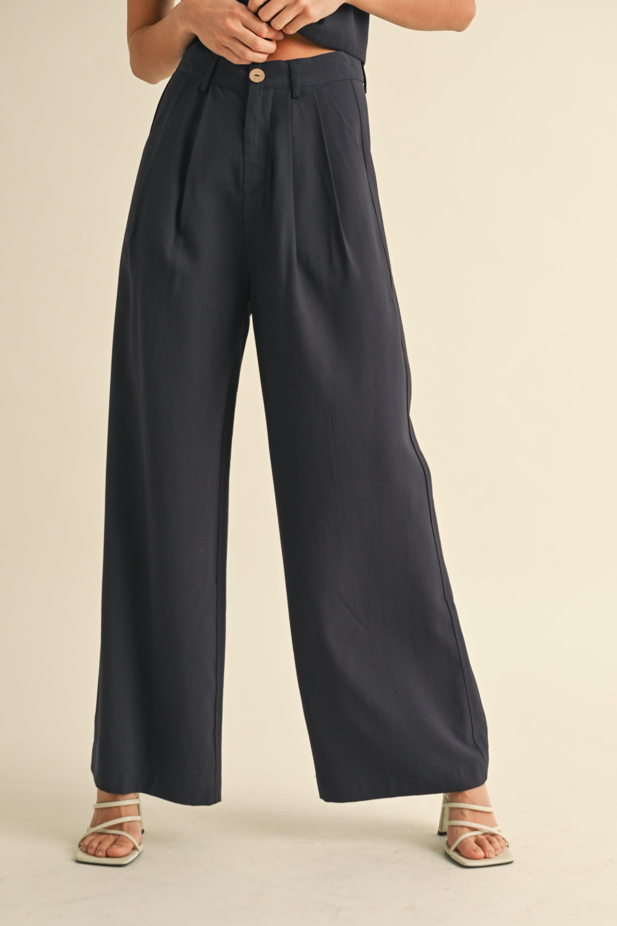Highwaisted Wideleg Trousers